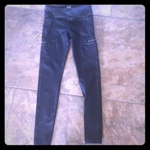 Girls Athleta Moto leggings🌸